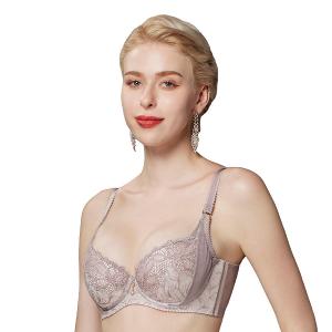 【思薇爾】星燦女爵系列C-F罩背心型蕾絲集中包覆女內衣(岩石棕)