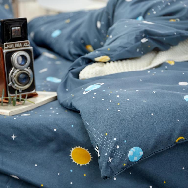 【DUYAN 竹漾】舒柔棉雙人加大床包涼被四件組 / 小小星球