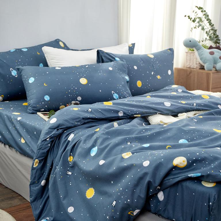 【DUYAN 竹漾】舒柔棉雙人加大床包涼被四件組 / 小小星球