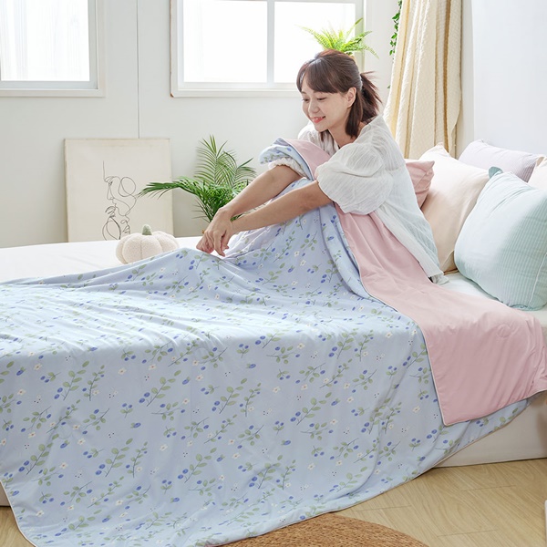 【DUYAN 竹漾】Cool-Fi 極涼 膠原蛋白抗菌涼被/藍果藏兔
