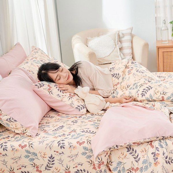 【DUYAN 竹漾】床包被套組(鋪棉兩用被套)-雙人 / 舒柔棉四件式 / 秘葉花季