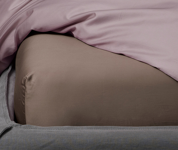 【寬庭】義大利進口棉 簡約寢飾四件式 | 艾格尼 古典褐