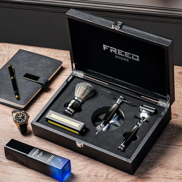 FREED【一周年紀念款】五刀式刮鬍刀豪華禮盒四件組 - 哈德斯