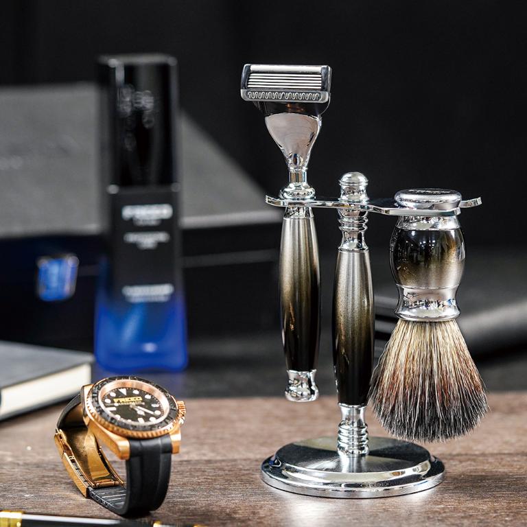 FREED【一周年紀念款】五刀式刮鬍刀豪華禮盒四件組 -哈德斯