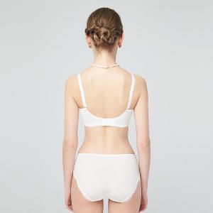 【思薇爾】翡花香宴系列M-XL蕾絲刺繡低腰三角女內褲(奶油色)