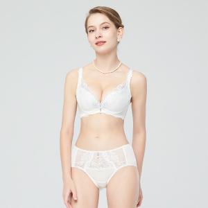 【思薇爾】翡花香宴系列M-XXL蕾絲刺繡中腰三角女內褲(奶油色)