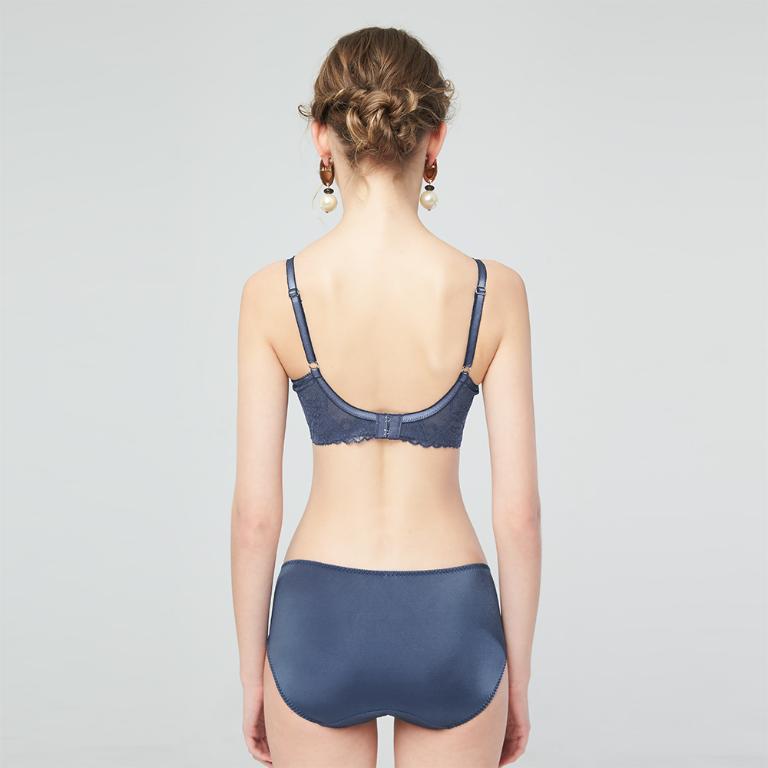 【思薇爾】琉光星燦系列M-XL蕾絲刺繡低腰三角女內褲(星洋藍)