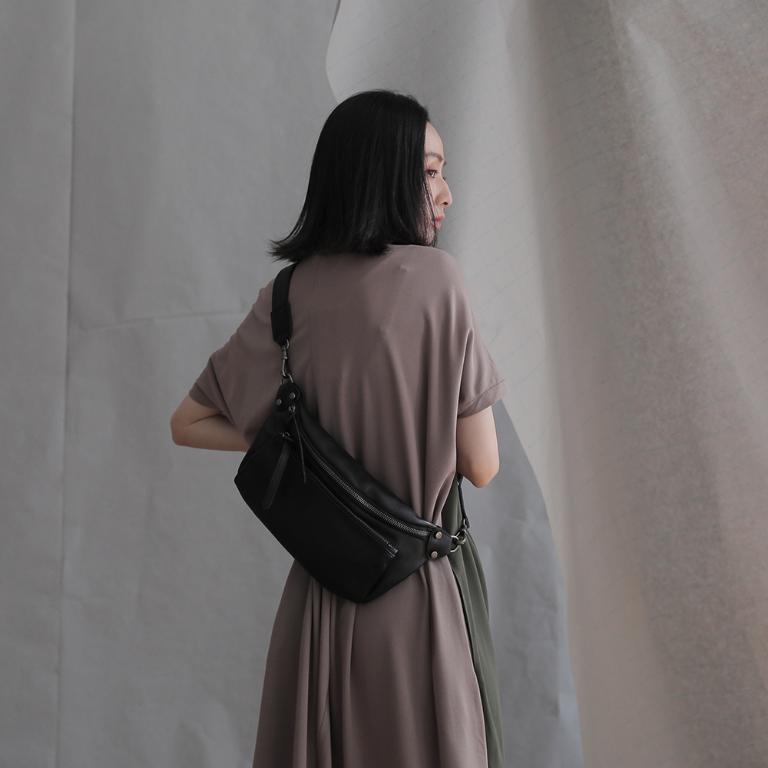 supportingrole 個性鉚釘 真皮隨身腰包 側背包黑