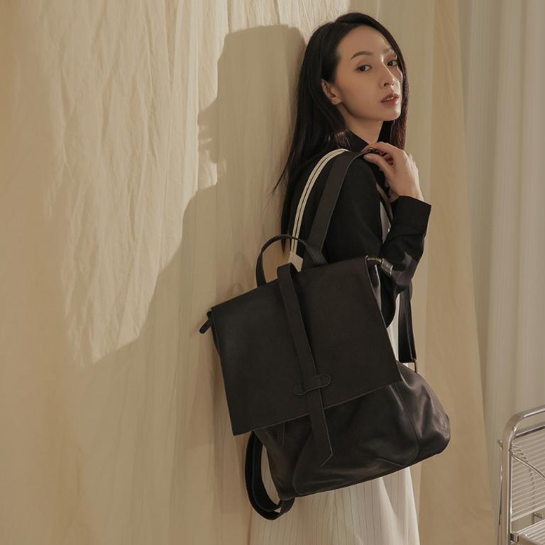 supportingrole 率性簡單多分層方形真皮後背包 黑