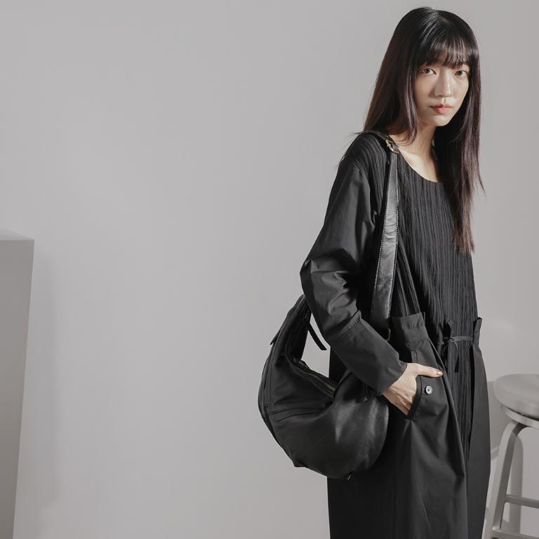 supportingrole 率性金屬真皮斜肩背包側背包 黑