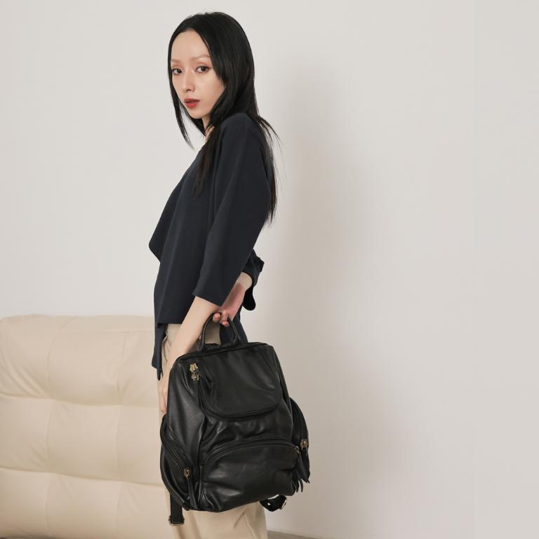 supportingrole 輕量羊皮U開口多空間設計後背包 黑