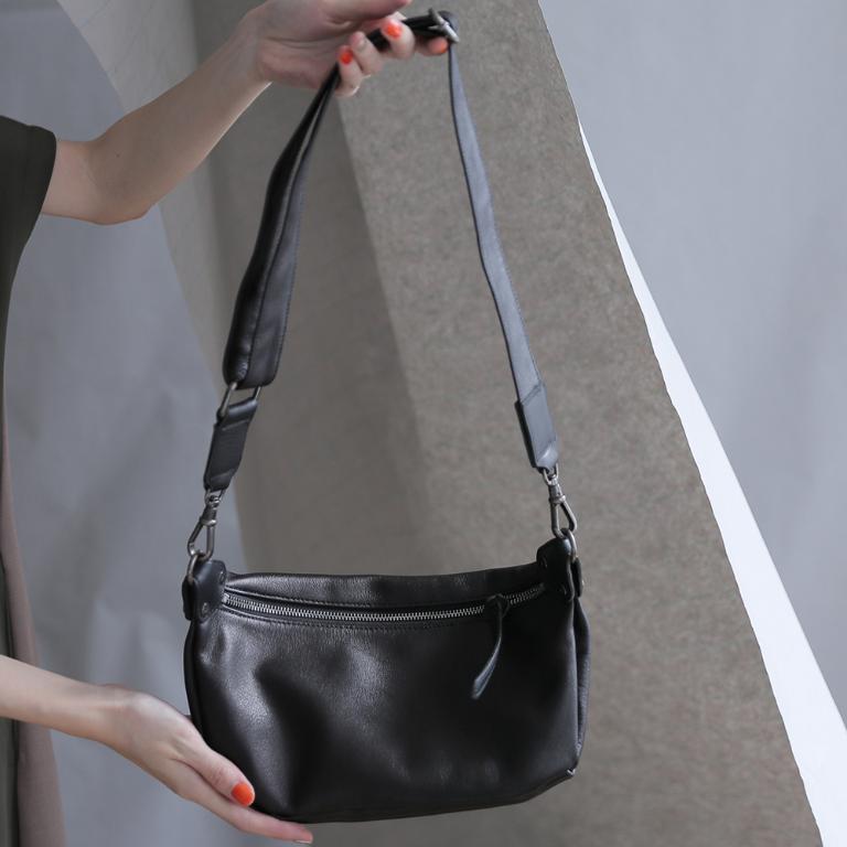 supportingrole 個性鉚釘 真皮隨身腰包 側背包黑