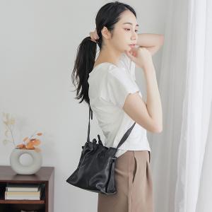 supportingrole 率性簡約 打褶水桶包側背包 黑
