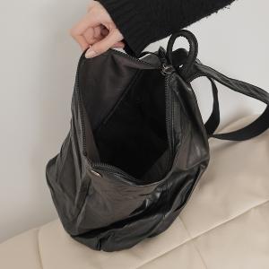 supportingrole 輕量羊皮立體拉鍊結構極簡後背包 黑