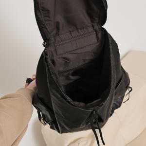 supportingrole 輕量羊皮多口袋分層後背包 黑