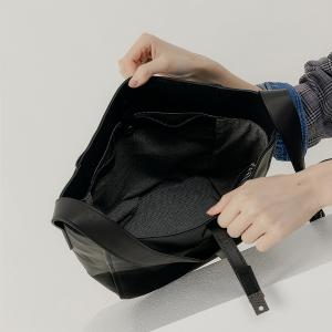 supportingrole 真皮極簡四方都市肩側背包 黑