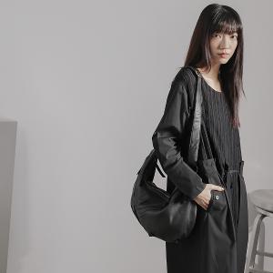 supportingrole 率性金屬真皮斜肩背包側背包 黑