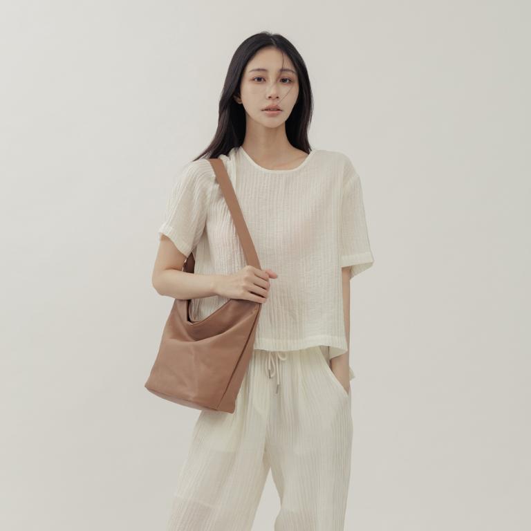 supportingrole 靈活搭配多分層簡潔真皮肩斜背包 奶茶