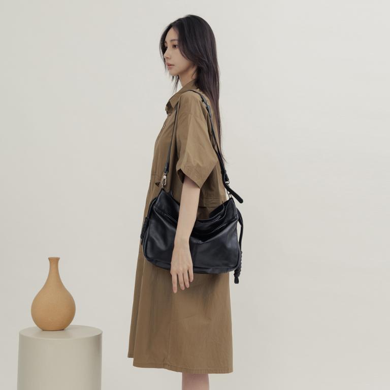 supportingrole 綁結設計寬廓型結構真皮手提肩斜背3用托特包 黑