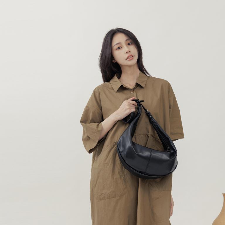 supportingrole   月牙垂墜慵懶時髦真皮手提肩斜背3用包 黑