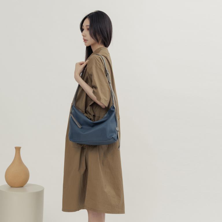 supportingrole 立體收摺簡約真皮手提斜肩背包 藍灰