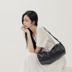 supportingrole 慵懶格調廓型結構真皮手提肩斜背包 黑