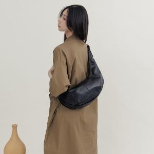 supportingrole   月牙垂墜慵懶時髦真皮手提肩斜背3用包 黑