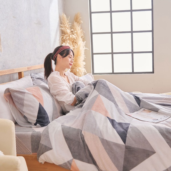 【DUYAN 竹漾】法蘭絨單人三件式床包兩用毯被組 / 薄暮光暉