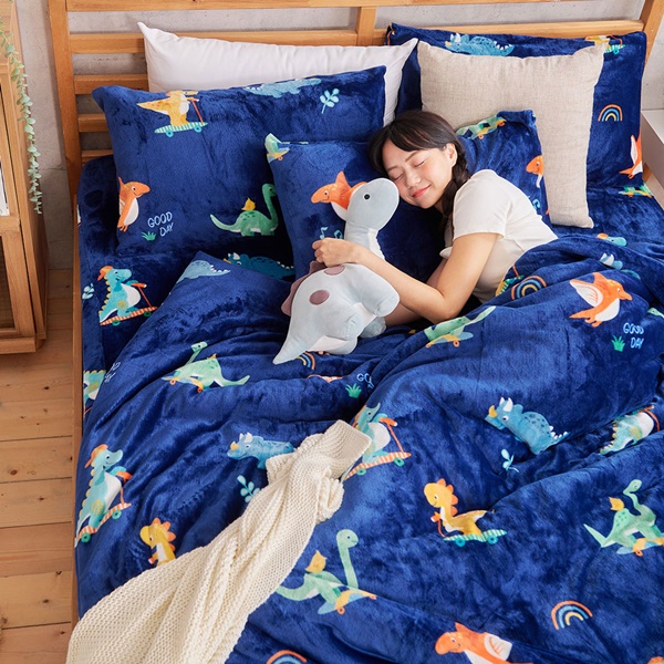 【DUYAN 竹漾】法蘭絨雙人四件式床包兩用毯被組 / 恐龍小嗶
