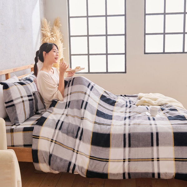 【DUYAN 竹漾】法蘭絨雙人四件式床包兩用毯被組 / 蘇格布魯