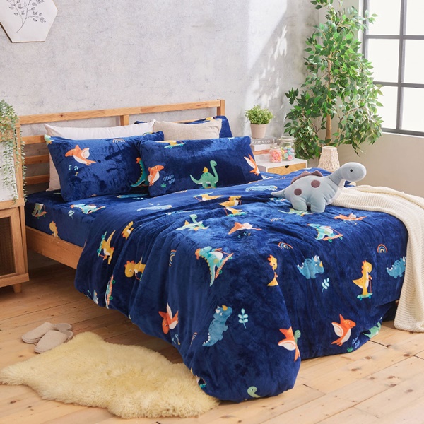 【DUYAN 竹漾】法蘭絨雙人四件式床包兩用毯被組 / 恐龍小嗶