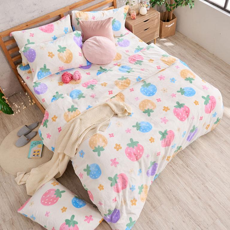 【DUYAN 竹漾】法蘭絨雙人四件式床包兩用毯被組 / 草莓乳酪