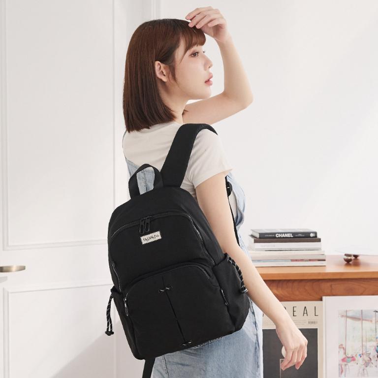B.S.D.S冰山袋鼠 - 悠活詩集 - 格紋造型後背包 - 黑色【S-205K】