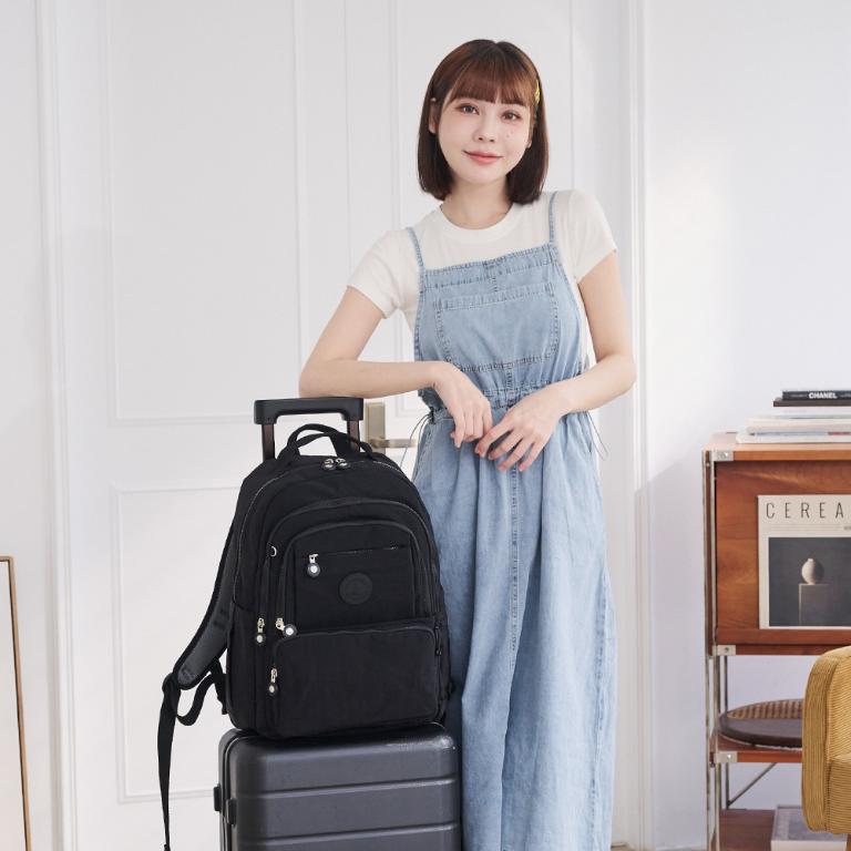 B.S.D.S冰山袋鼠 - 蜜糖日記 - 輕旅多口袋附插袋胸扣後背包 - 黑色【A218K】