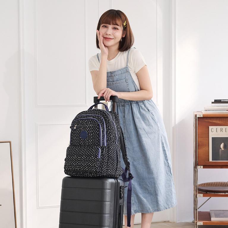 B.S.D.S冰山袋鼠 - 楓糖瑪芝 - 輕旅多口袋附插袋胸扣後背包 - 幾何藍【A218BB】