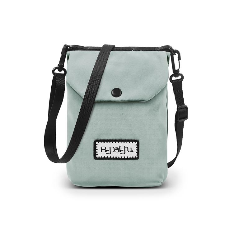 B.S.D.S冰山袋鼠 - 悠活詩集 - 格紋百變收納斜背小包 - 灰藍色【D-1395KB】