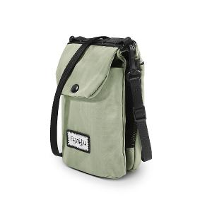 B.S.D.S冰山袋鼠 - 悠活詩集 - 格紋百變收納斜背小包 - 卡其綠【D-1395G】