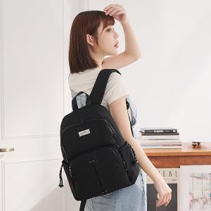 B.S.D.S冰山袋鼠 - 悠活詩集 - 格紋造型後背包 - 黑色【S-205K】