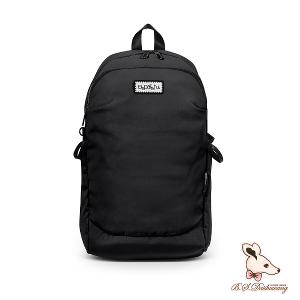 B.S.D.S冰山袋鼠 - 悠活詩集 - 格紋多口袋附插袋後背包 - 黑色【S-218K】