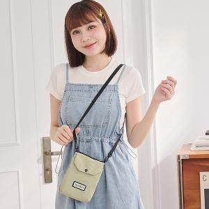 B.S.D.S冰山袋鼠 - 悠活詩集 - 格紋百變收納斜背小包 - 卡其綠【D-1395G】