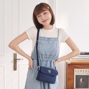 B.S.D.S冰山袋鼠 - 時光旅人 - 知性輕巧百搭斜背小包 - 藍色【B171B】