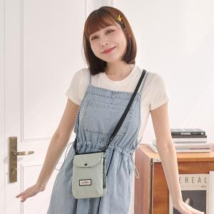 B.S.D.S冰山袋鼠 - 悠活詩集 - 格紋百變收納斜背小包 - 灰藍色【D-1395KB】