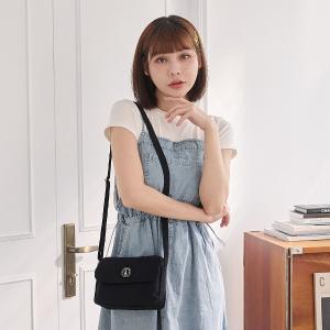 B.S.D.S冰山袋鼠 - 時光旅人 - 知性輕巧百搭斜背小包 - 黑色【B171K】