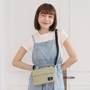 B.S.D.S冰山袋鼠 - 悠活詩集 - 格紋橫式三層斜背小包 - 卡其綠【S003G】