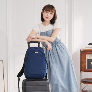 B.S.D.S冰山袋鼠 - 悠活詩集 - 格紋多口袋附插袋後背包 - 寶藍色【S-218B】