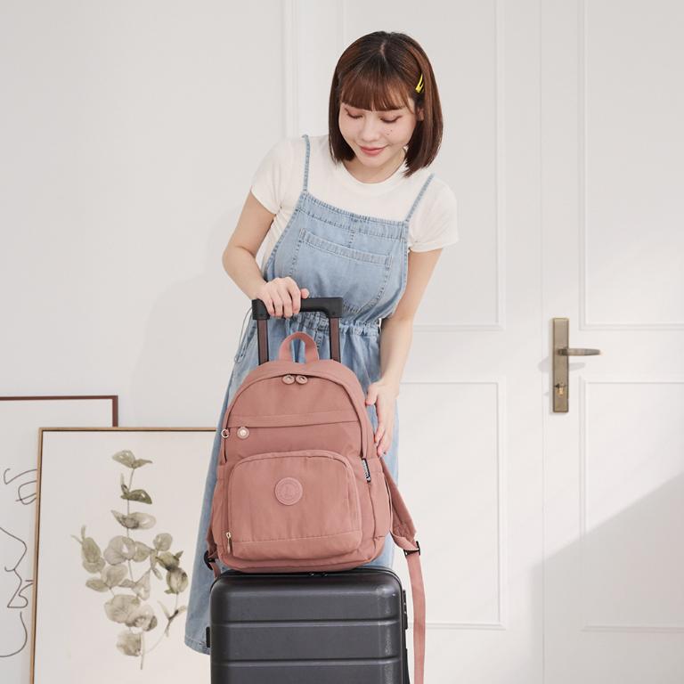 B.S.D.S冰山袋鼠 - 樂活遊記 - 格紋經典風附插袋後背包 - 香檳粉【D-1202CP】