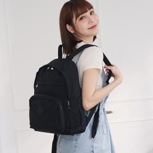 B.S.D.S冰山袋鼠 - 樂活遊記 - 格紋經典風附插袋後背包 - 黑色【D-1202K】