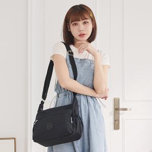 B.S.D.S冰山袋鼠 - 樂活遊記 - 格紋多夾層斜背包 - 黑色【D-1273K】