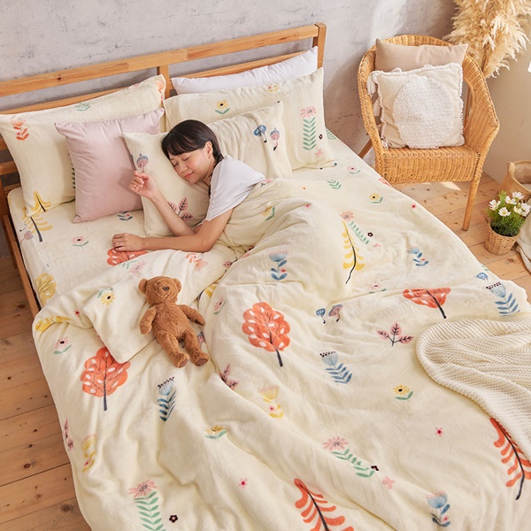 【DUYAN 竹漾】法蘭絨雙人四件式床包兩用毯被組 / 秋野澄風