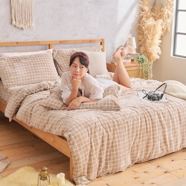 【DUYAN 竹漾】法蘭絨雙人加大四件式床包兩用毯被組 / 濃縮卡布